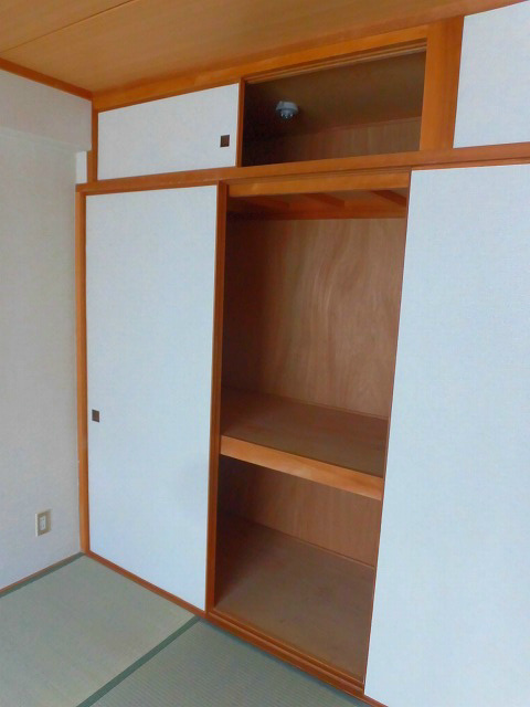 ハイツ大谷 収納