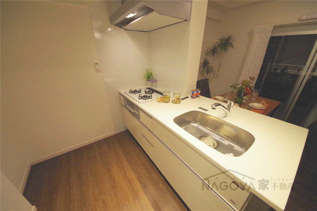 上前津ライズ キッチン