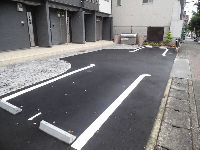 ソレイユ松ヶ崎 駐車場