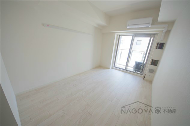 プレサンス錦ラウム リビング