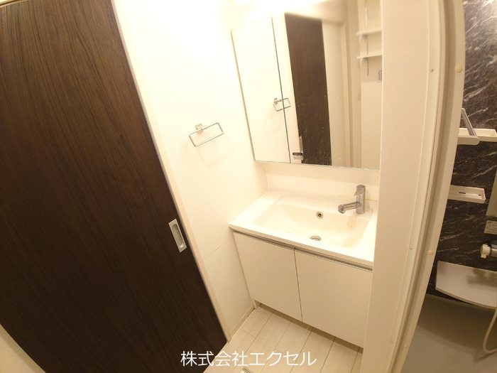 ヴィラルレザン  洗面所