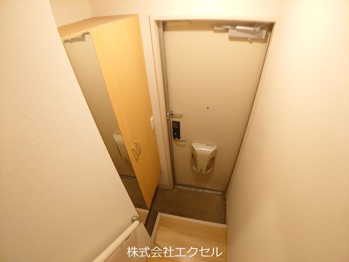 ヴィラルレザン  玄関