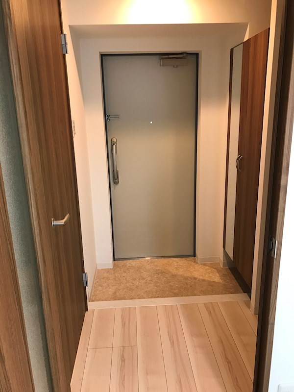 ライブロック湘南 玄関