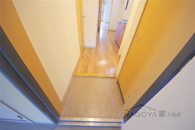 ソレアード関戸 玄関