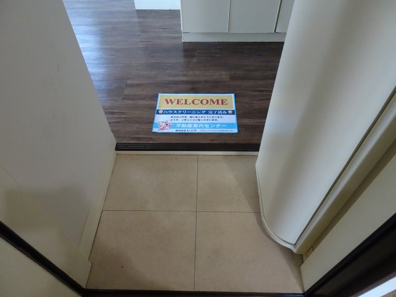 ヒルトップ西本 玄関