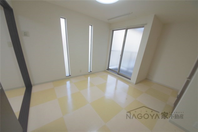 プリミエール上飯田南町 リビング