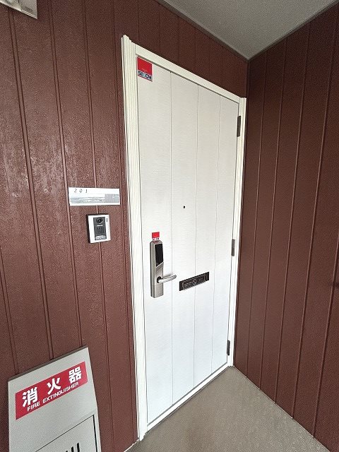 アヴェニールC エントランス