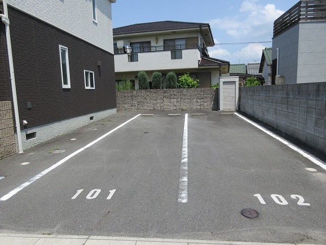 エリモ 駐車場