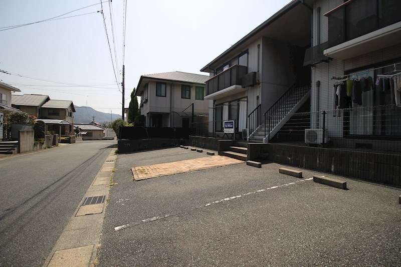 エスパシオ青山 駐車場
