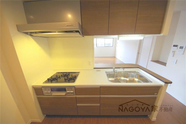 verite覚王山 キッチン