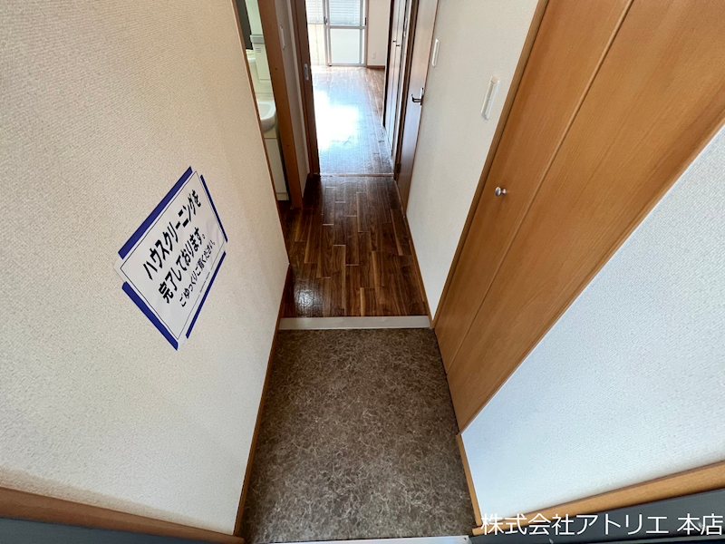 メゾンK 玄関
