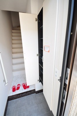 プランドール　B棟 玄関