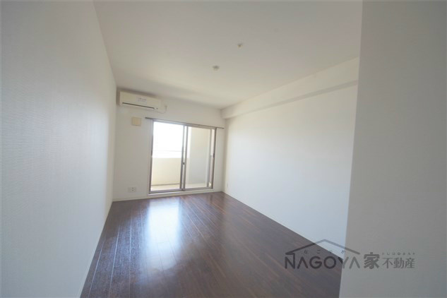 ユーレジデンス名駅南 リビング