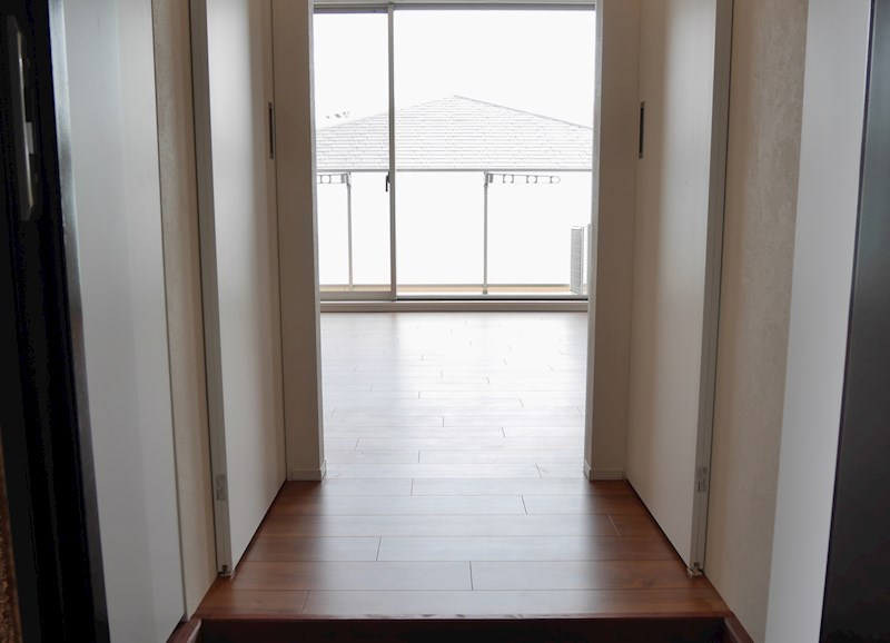 アプリール 玄関