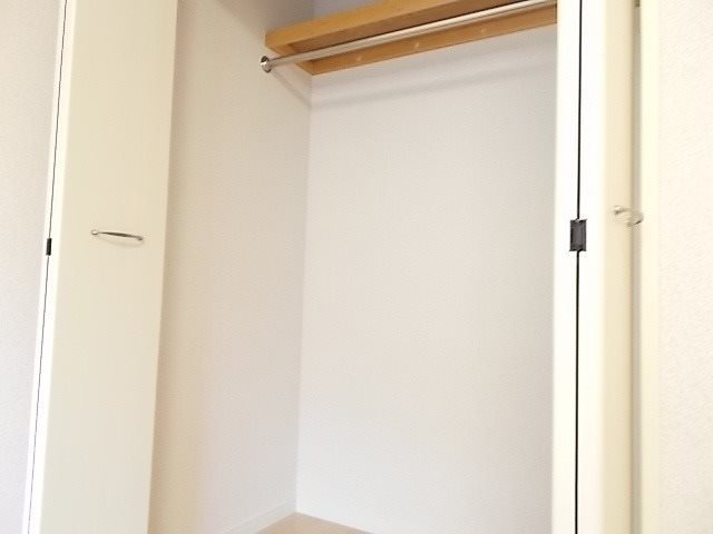 ラフィーネレゾンB棟 収納