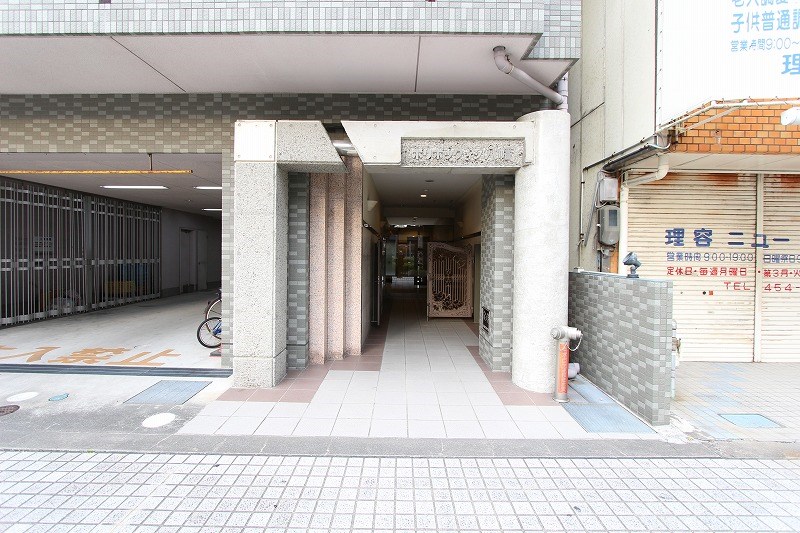 ホリホックイン八幡 エントランス