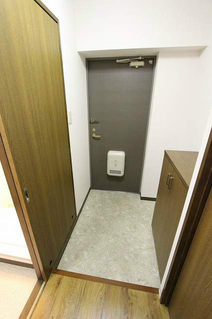 ホリホックイン八幡 玄関