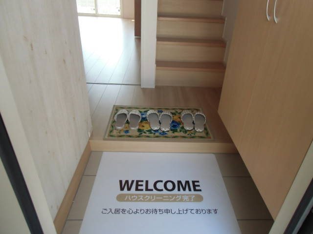 メゾネット皆賀 玄関