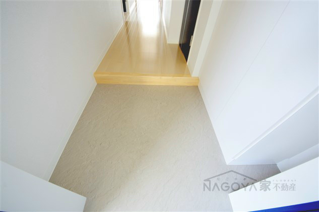 MAPLE ANEST SHINSAKAE 玄関