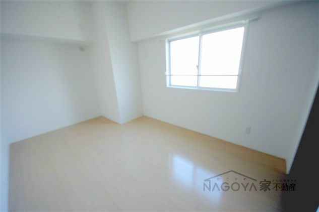 MAPLE ANEST SHINSAKAE ベッドルーム