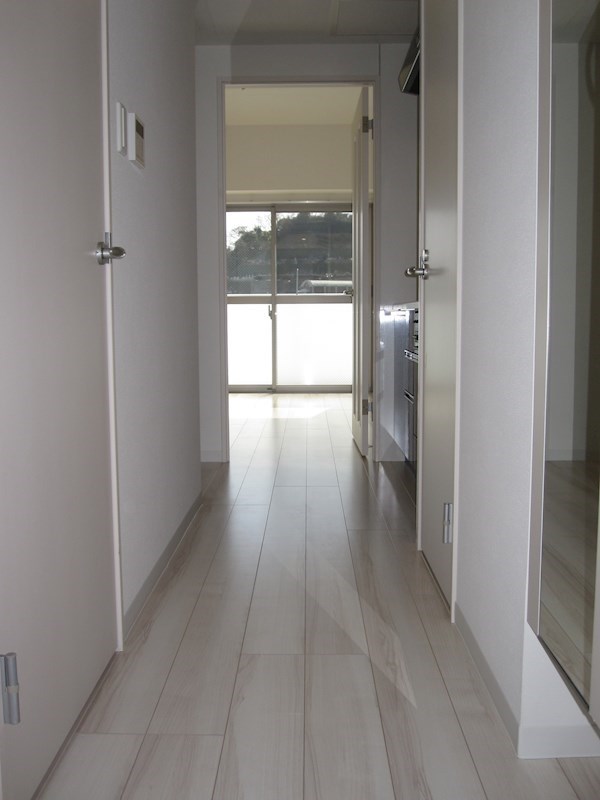 ｳｨｽﾃﾘｱ横浜 玄関