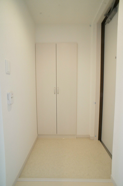 リブリ吉川河口コーポ 玄関