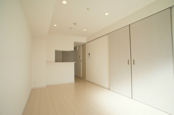 リブリ吉川河口コーポ リビング