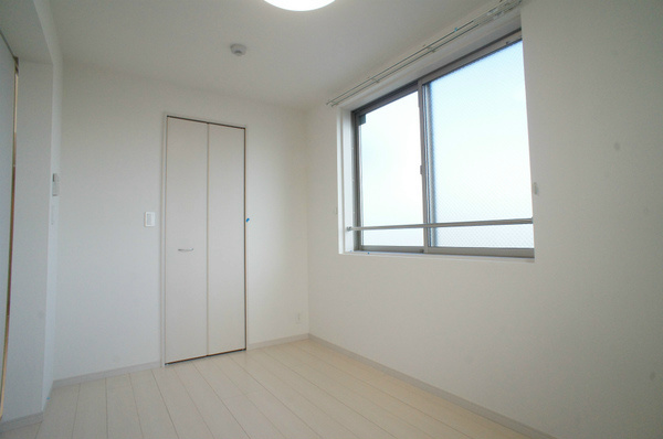 リブリ吉川河口コーポ ベッドルーム