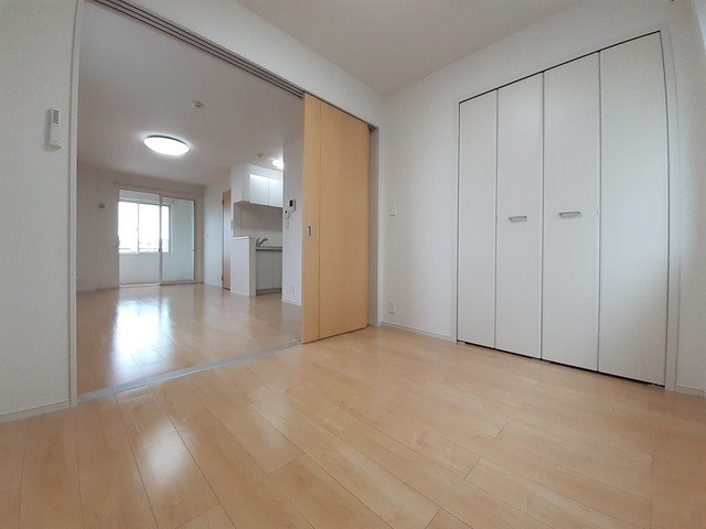 サンライト ベッドルーム