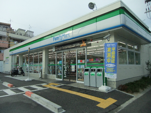 シャトレーヌ北島 コンビニ