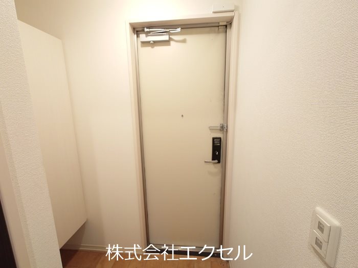 ゼファーコート２ 玄関