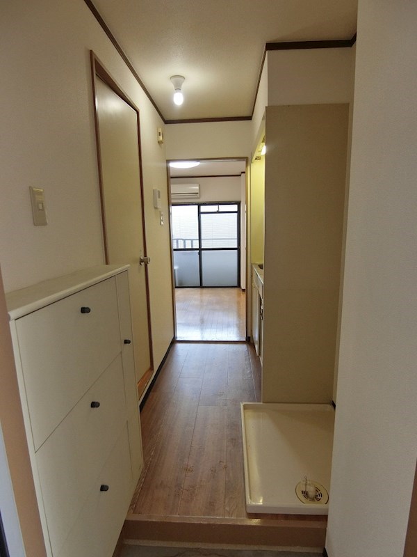東川口デアコート照光    玄関