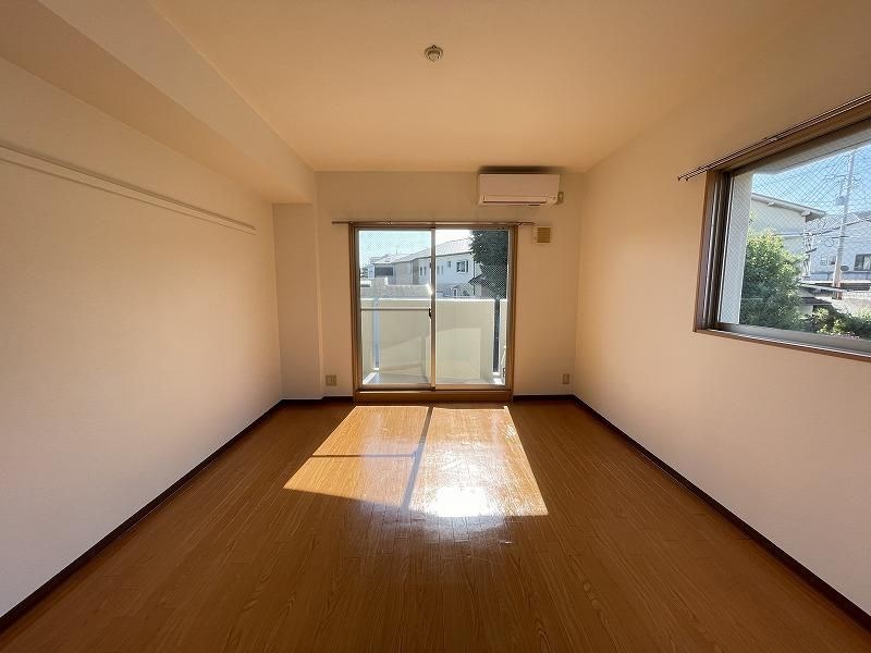 サンライフ鴨江 ベッドルーム