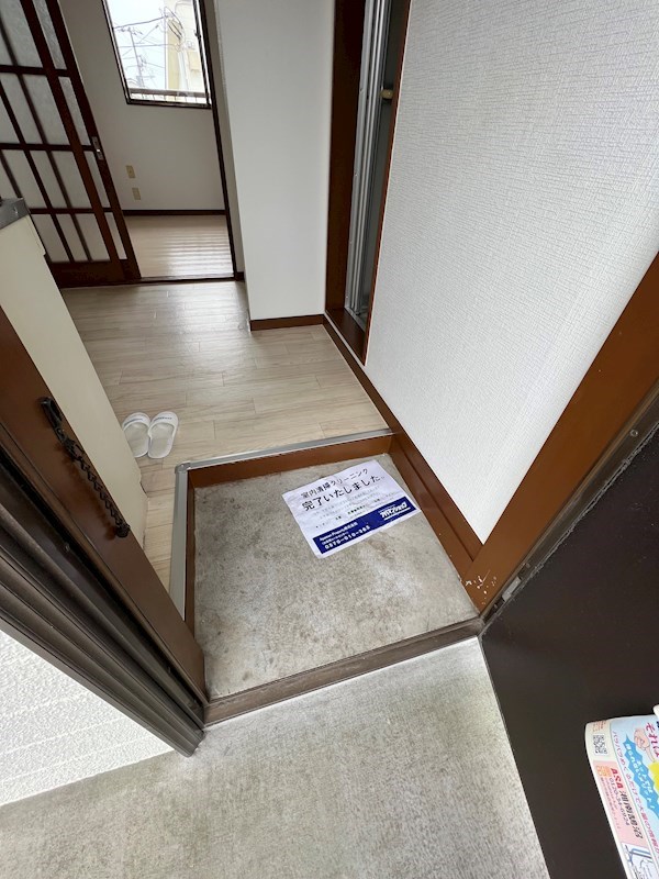 サンフラワーN 玄関