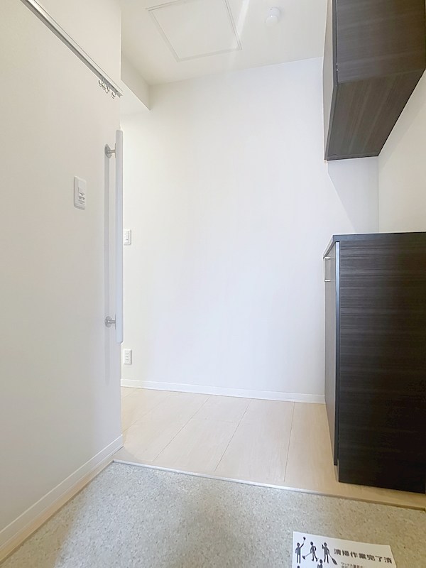 ヴィラーチェＳ 玄関
