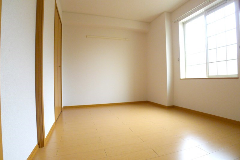 エストリア ベッドルーム