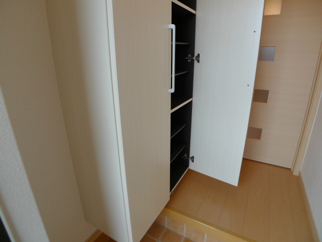 サン・フィオーレ大島Ⅰ 玄関