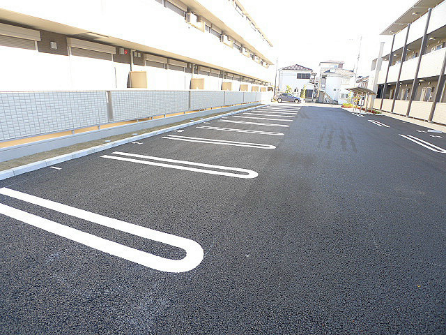 ロータス草加Ⅰ 駐車場