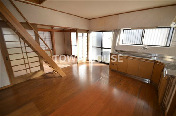 栗原6丁目戸建 リビング