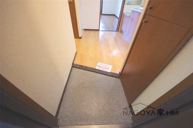 Ｃｏｍｏｄｏ　Ｍｏｔｏｙａｍａ 玄関