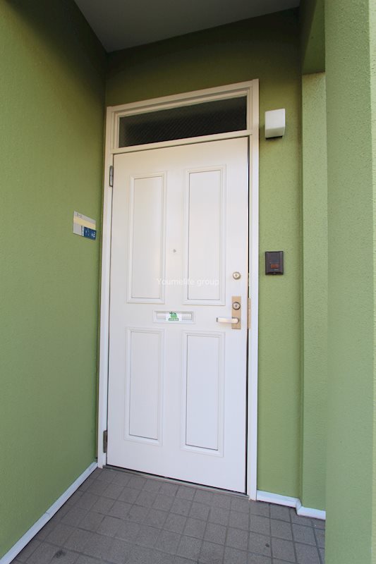 コウジィコート赤松 玄関