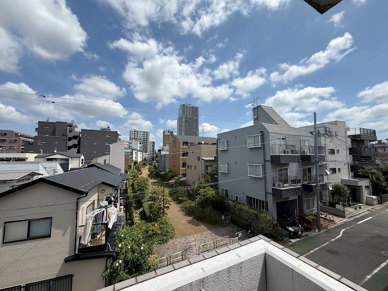 アヴィターレ小山  ベランダ