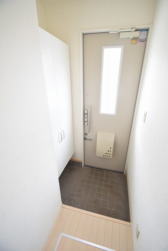 ディアコートヤマテ 玄関