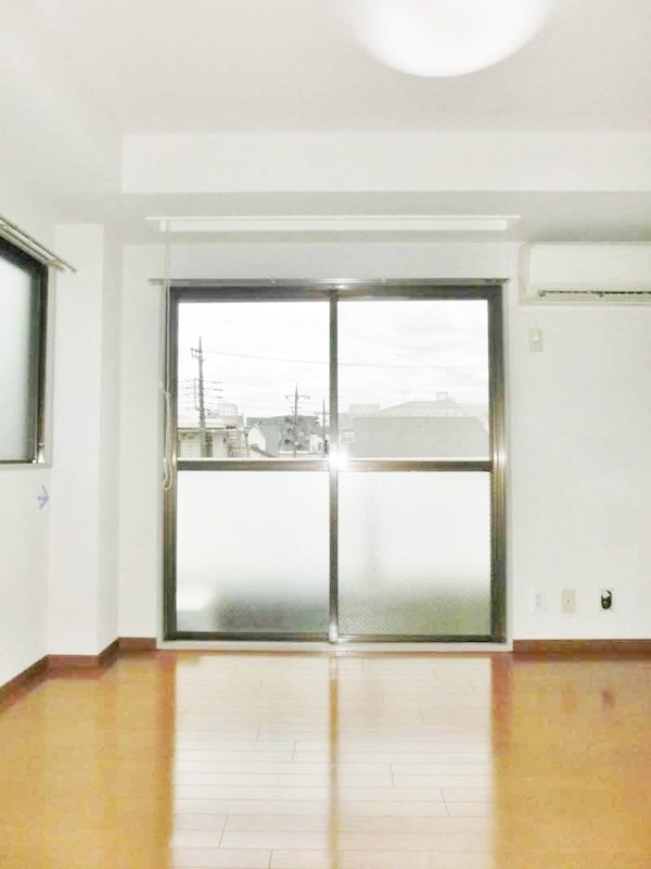 リーフコート東六郷 リビング