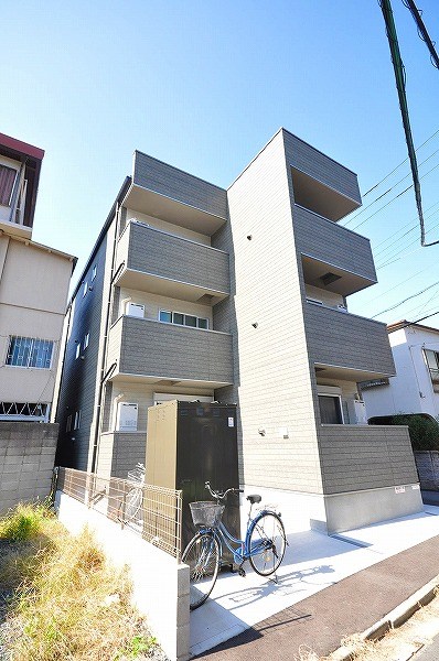 グラシアス三萩野 202号室 外観