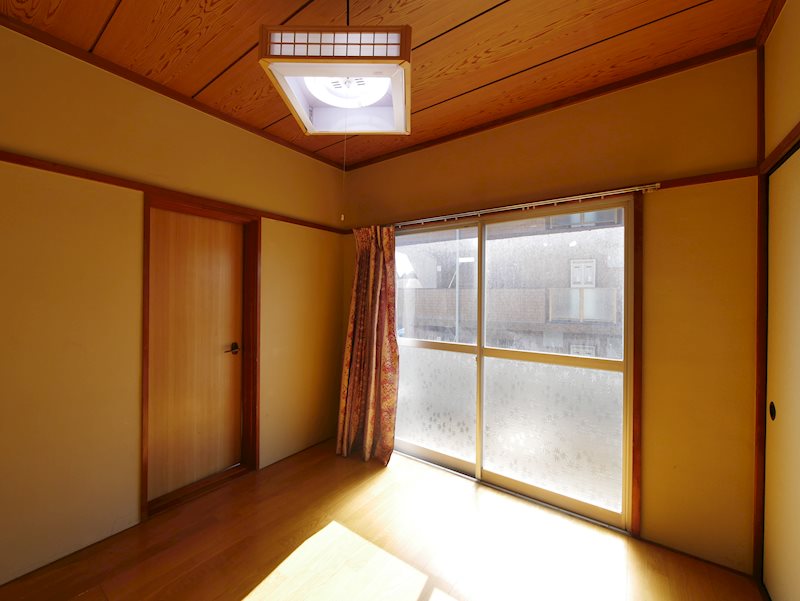 横山アパート ベッドルーム