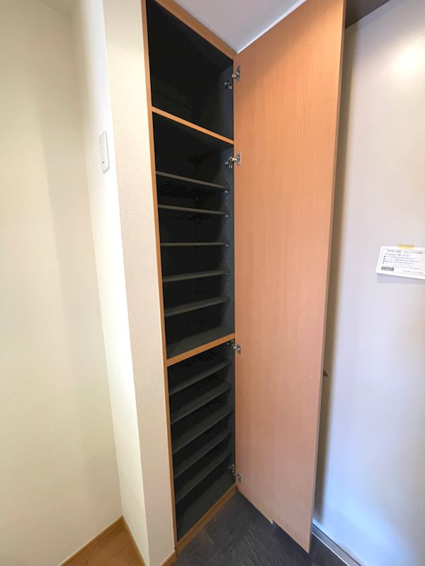 サンプロスペリティ 玄関