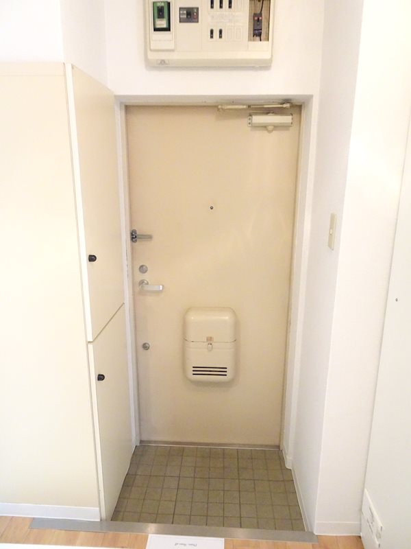 メゾン・ド・マルグリット 玄関