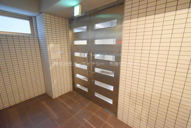 大阪府東大阪市足代新町 エントランス
