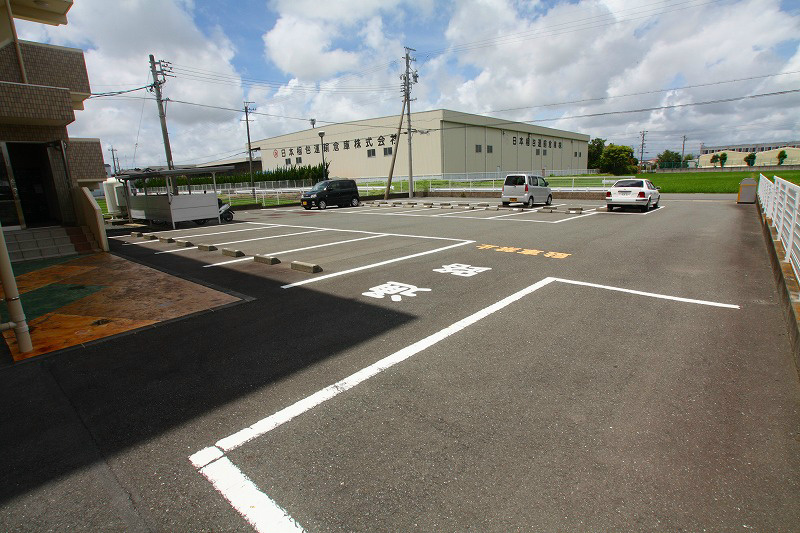 Grand Colline 駐車場